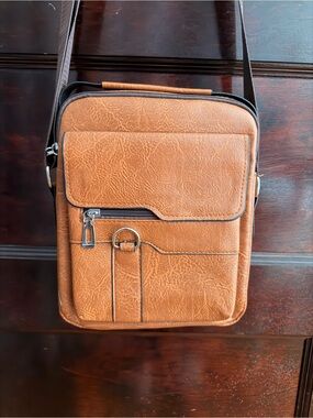 Men's Crossbody Messenger Bag in Tan